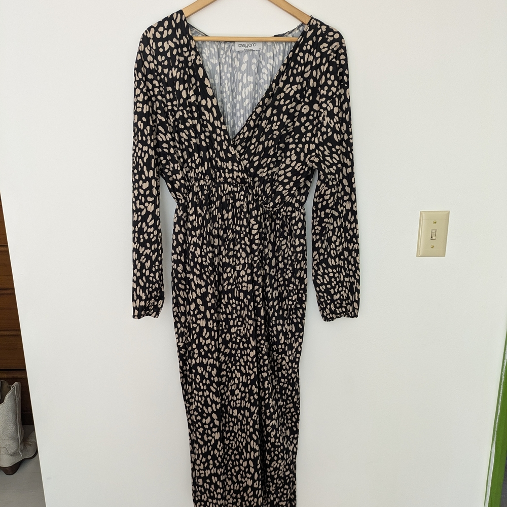Chic Black and Cream Patterned Dress